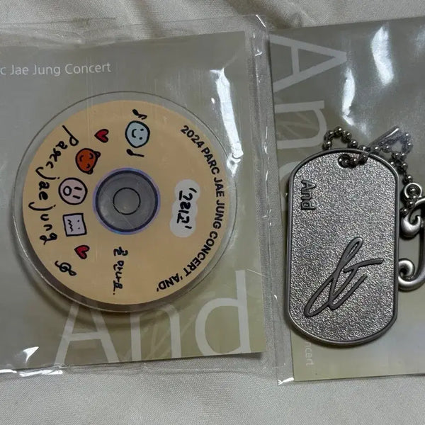 [BUNJANG] Park Jae Jung 2024 Concert And Smart Tok, Keyring Bundle Set / (일괄) 박재정 2024 콘서트 And md 스마트톡, 키링