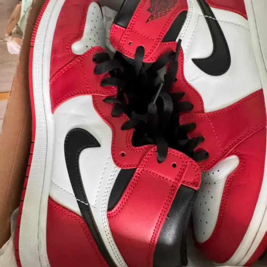 [BUNJANG] Nike Air Jordan 1 High Retro Chicago (2015) / 나이키 에어조던 1 하이 레트로 시카고 2015.