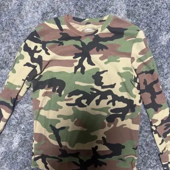 [BUNJANG] Corteiz Camo Long Sleeve T-Shirt Size M / 코르테이즈 카모 롱슬리브