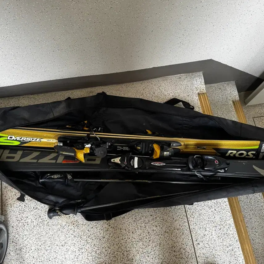 [BUNJANG] Ski and Pole Set (2 Pairs) / 스키+폴대 세트 2개