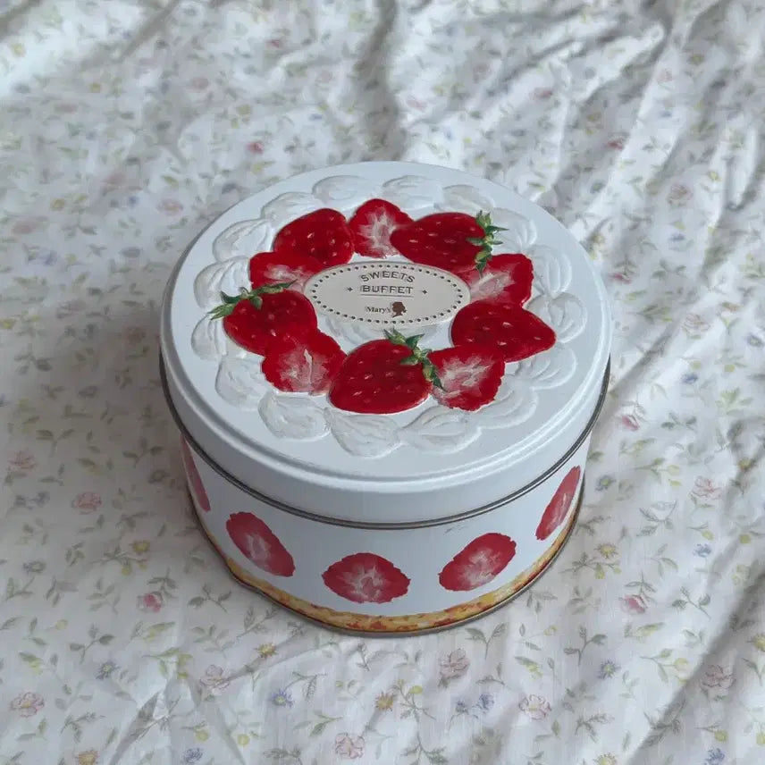 [BUNJANG] Mary's Strawberry Design Chocolate Tin Case / 일본 메리스 Mary's 딸기 케이스 초콜릿 틴케이스