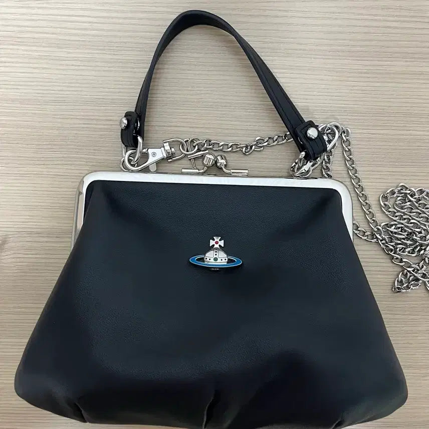 [BUNJANG] Vivienne Westwood Emma Drawstring Bag / 비비안웨스트우드 엠마 복조리백