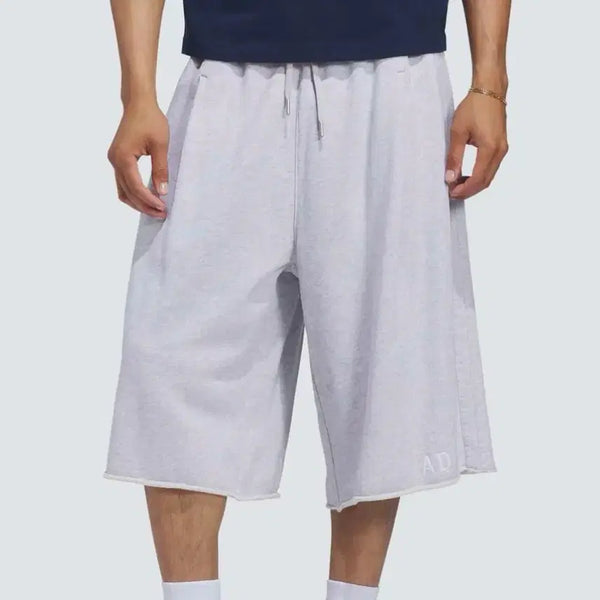 [BUNJANG] Adidas Graphic Sweatshorts Light Grey KT7876 / 아디다스 그래픽 스웨트쇼츠 라이트그레이 KT7876