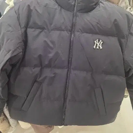 [BUNJANG] MLB Basic Curve Short Padded Jacket Black XL / MLB 현재신상 베이직커브숏패딩 완전새상품 저렴히판매!