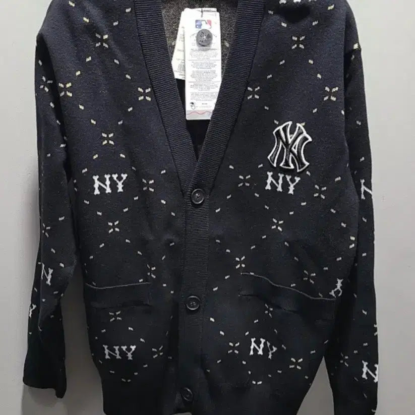 [BUNJANG] MLB Monogram Cardigan Black / MLB엠엘비 모노그램 가디건 새상품 아주저렴히판매!!