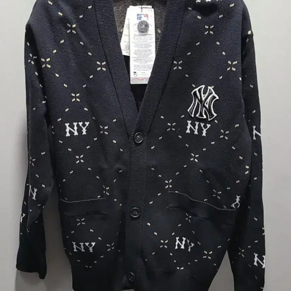 [BUNJANG] MLB Monogram Cardigan Black / MLB엠엘비 모노그램 가디건 새상품 아주저렴히판매!!