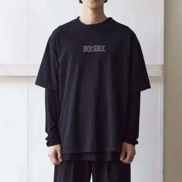 [BUNJANG] Politeru Berserk Skull Knight's Sword T-Shirt / [3] 폴리테루 베르세르크 1/2 티셔츠 해골 기사의 검