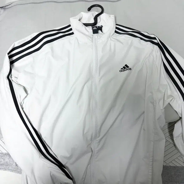 [BUNJANG] Adidas Stripe Windbreaker White / 아디다스 스트라이프 윈드브레이커 화이트 바람막이