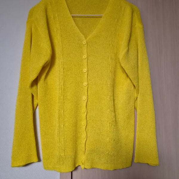 [BUNJANG] Bright Yellow Cardigan / 화사한 샛노란색 가디건 55 66