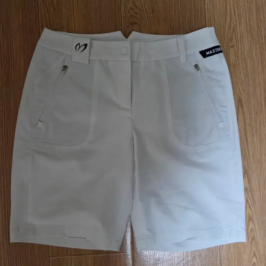 [BUNJANG] Master Bunny Golf Shorts White / 마스터바니 골프 반바지 화이트