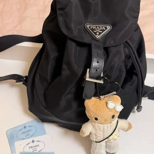 [BUNJANG] Prada Backpack Black with Hello Kitty Keychain / 정품 프라다 백팩 블랙 + 헬로키티 키링