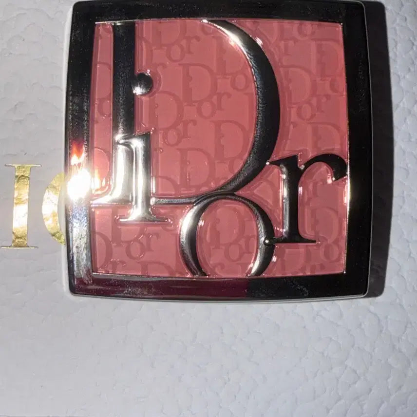 [BUNJANG] Dior Rosy Glow Blush 077 Candy / 디올 로지 글로우 블러셔 077 캔디