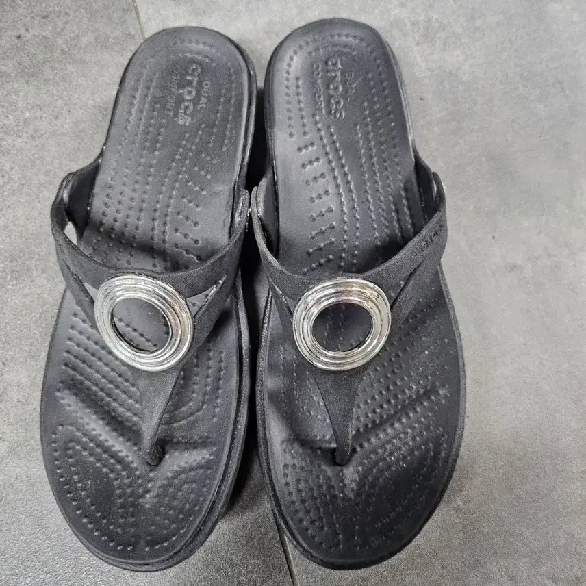 [BUNJANG] Crocs Sandals Black W7/240 / 크록스 샌들 블랙 w7/240
