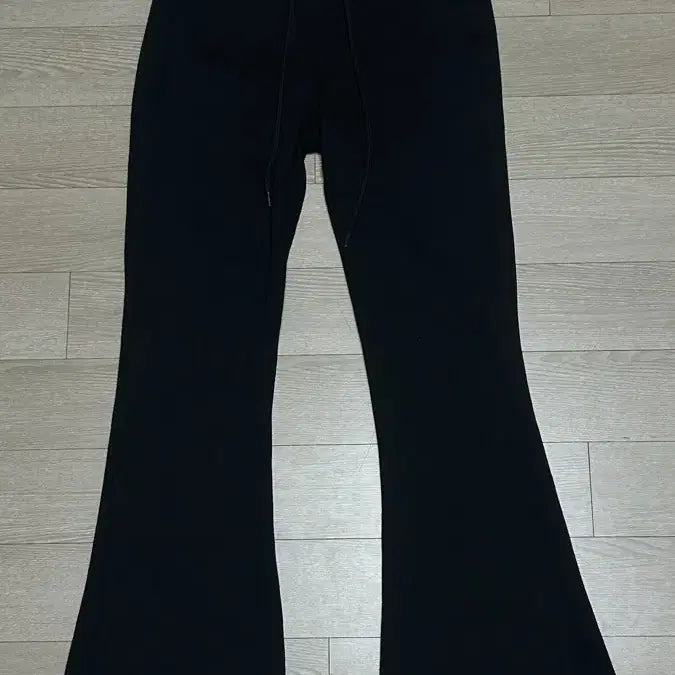 [BUNJANG] Black Bootcut Training Pants / 부츠컷 트레이닝 팬츠 블랙
