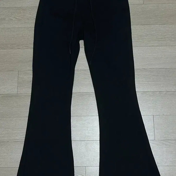 [BUNJANG] Black Bootcut Training Pants / 부츠컷 트레이닝 팬츠 블랙