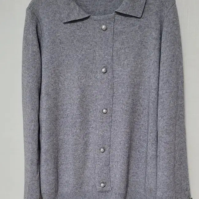 [BUNJANG] Grey Button-Up Knit Cardigan (Size 90-95) / 그레이 셔츠형 니트 가디건 (90)