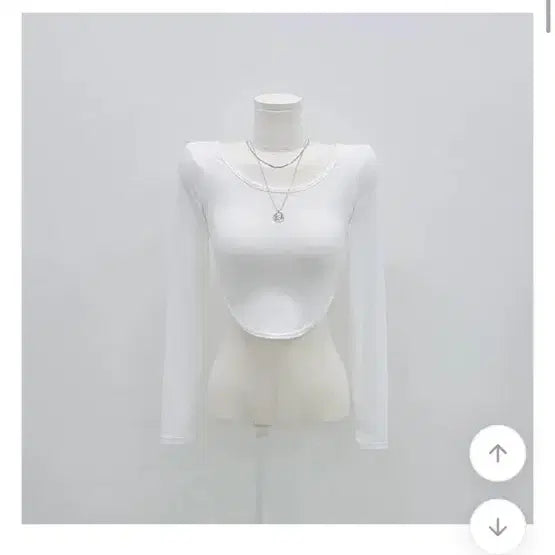 [BUNJANG] U-Neck Cropped Long Sleeve T-Shirt / 유넥 크롭 긴팔티