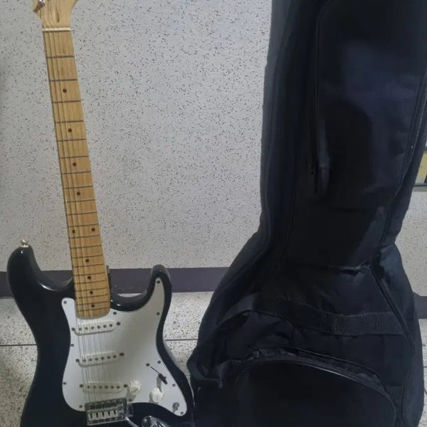 [BUNJANG] Samic Electric Guitar Stratocaster Model with Gig Bag / 삼익 일렉기타 & 일렉기타 가방