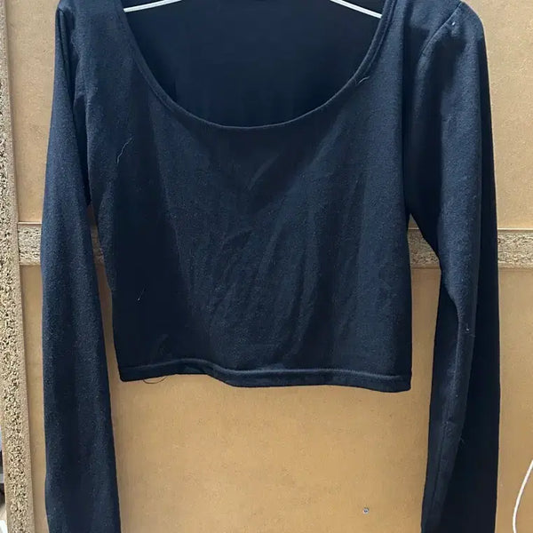 [BUNJANG] Round Neck Cropped Long Sleeve T-Shirt / 라운드넥 크롭 긴팔티