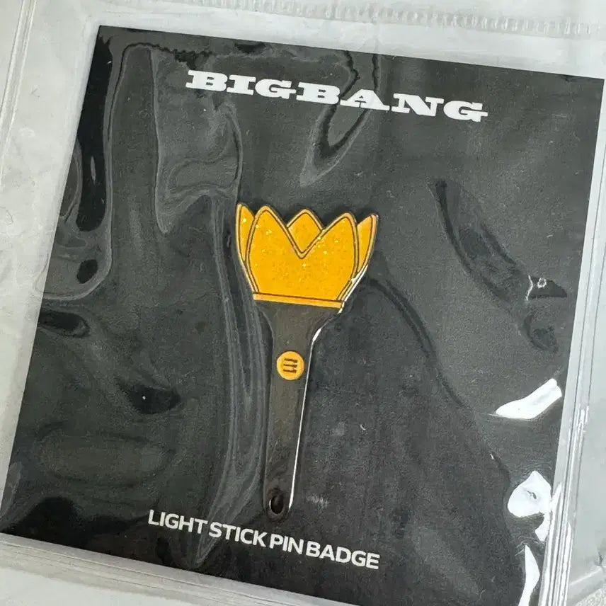 [BUNJANG] BIGBANG Lightstick Pin Badge / 빅뱅 라이트스틱 핀 배지 뱅봉배지