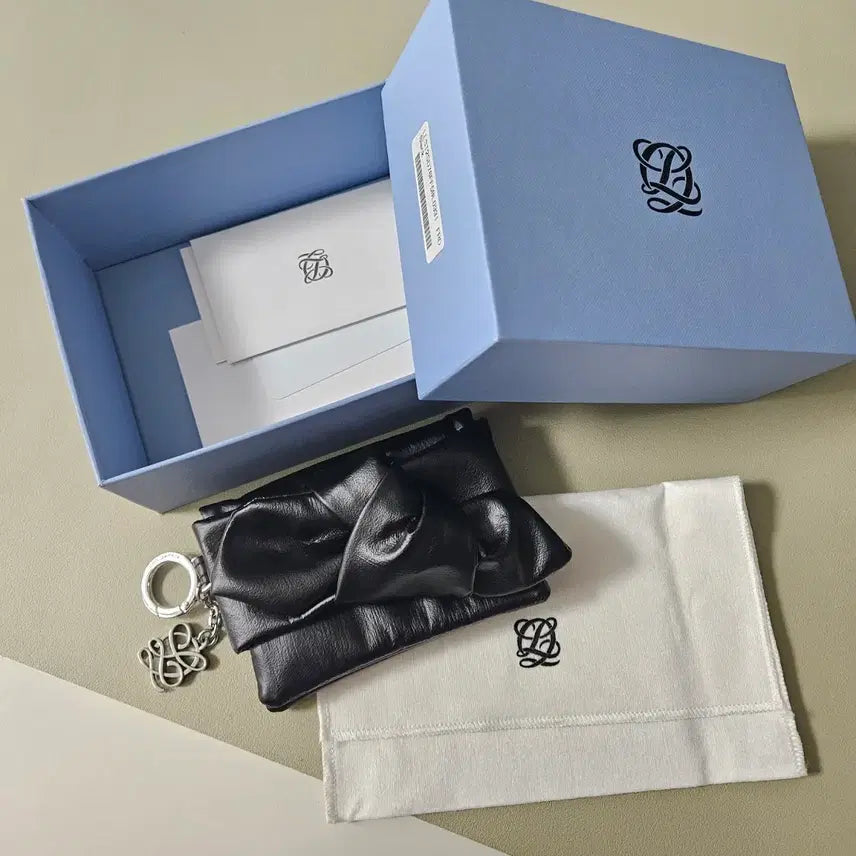 [BUNJANG] Louis Quatorze Jour Wallet Ribbon Wallet / 루이까또즈 쥬르 반지갑 풀박스 / 리본 지갑
