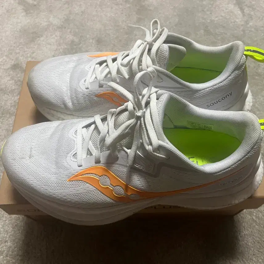 [BUNJANG] Saucony Tempus 2 Running Shoes (Size 270) / 써코니 템퍼스2 270