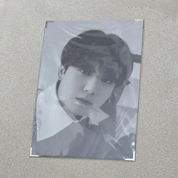 [BUNJANG] BTS Jungkook Monochrome Premium Photo (Sealed) / [미개봉] BTS 방탄 모노크롬 정국 프리미엄 포토