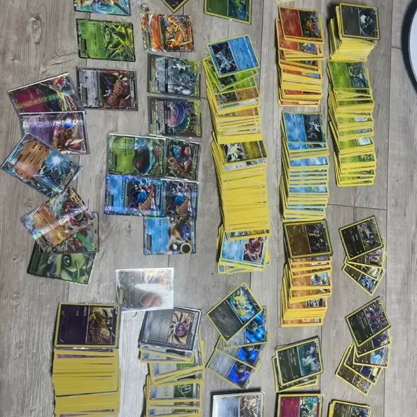 [BUNJANG] Vintage Pokemon Cards BW/XY Series Bundle Set / 떨이) 고전 포켓몬스터 드래곤 빌리지 드빌 & 포켓몬 & 유희왕 등 카드 및 동전, 토큰, 악세사리  BW, xy 썬더일레븐, 몬길, 공룡 등 카드 수백장 가량 일괄