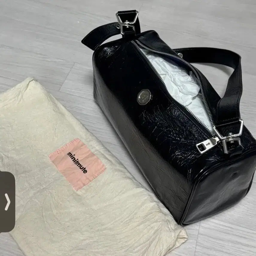 [BUNJANG] MinuteMute Brett Bag (Old Version) Black / 미닛뮤트 브렛벡(구버전)