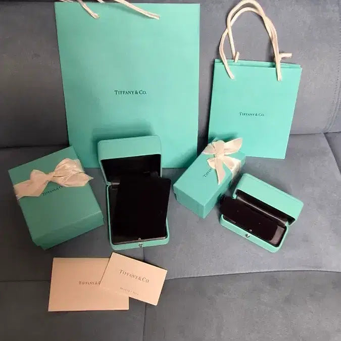 [BUNJANG] Tiffany & Co. Necklace & Earrings Box Set / 5-2)티파니엔코 목걸이 귀걸이 박스셋트(귀걸이박스셋트)