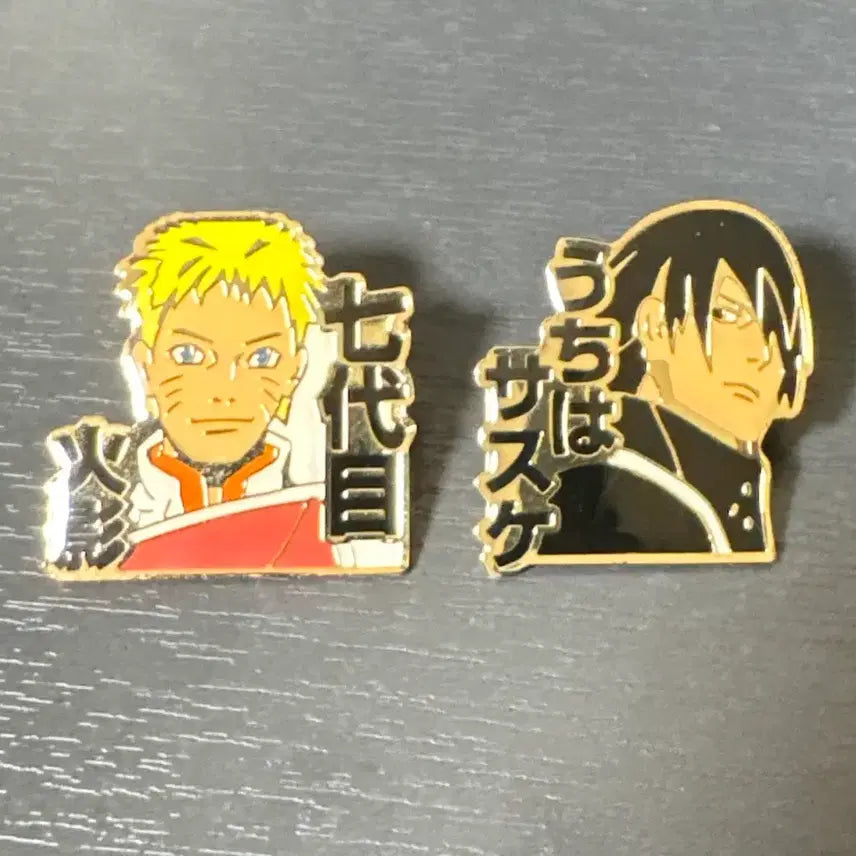 [BUNJANG] Naruto Sasuke Pin Badge Set (2 Pieces) / 나루토 사스케 핀뱃지 2개 세트