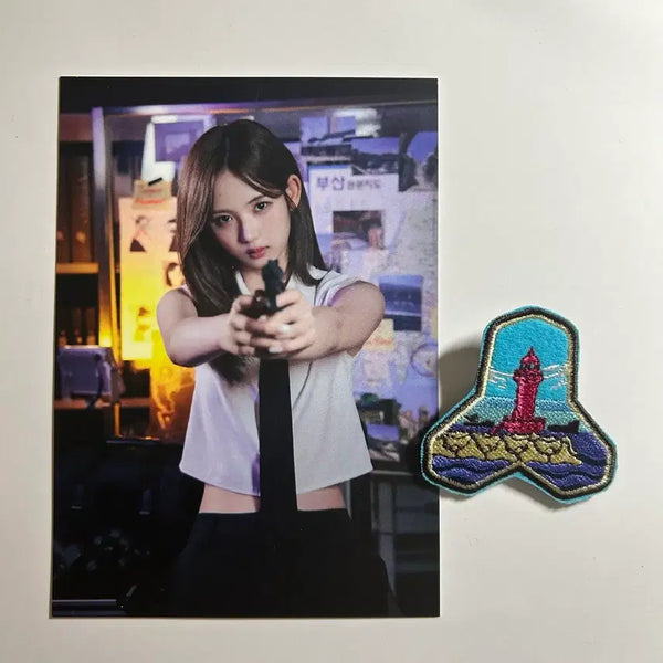 [BUNJANG] tripleS Jiwoo Badge War 4 Postcard + Badge Set / 트리플에스 배지전쟁4 지우 엽서+배지
