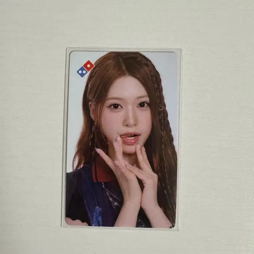 [BUNJANG] Domino's Pizza x Le Sserafim Kazuha Photocards / 도미노피자 리센느 제나 포카 포토카드