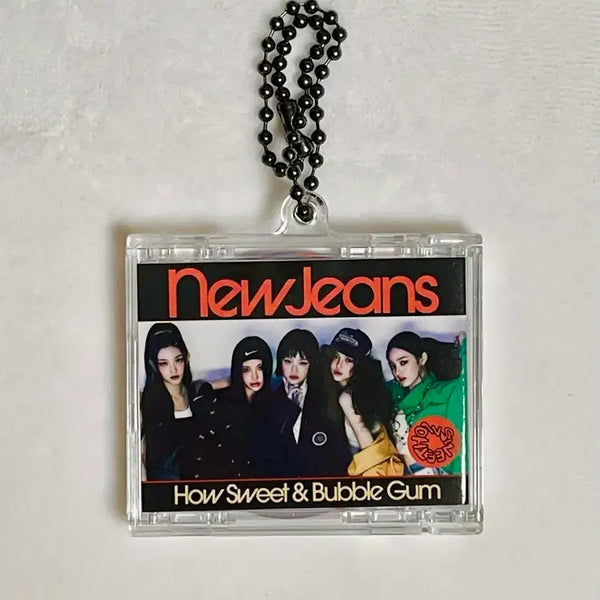 [BUNJANG] NewJeans How Sweet CD Keyring Group Ver. / 뉴진스 하우스윗 CD키링 단체