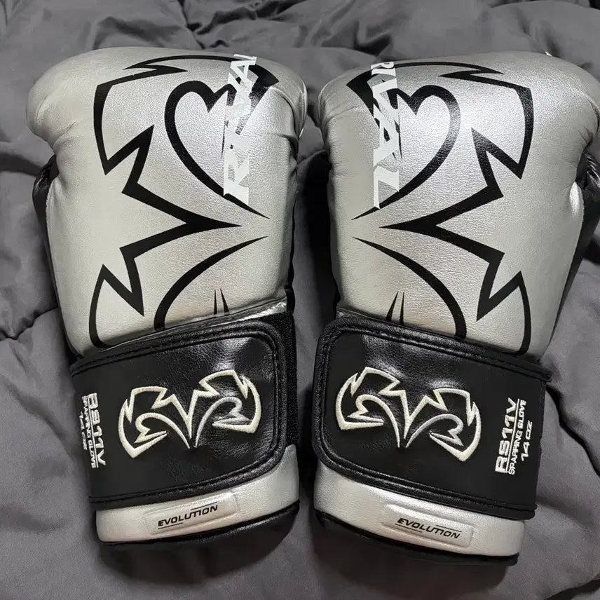 [BUNJANG] Rival RS11V 14oz Sparring Gloves / 라이벌 rs11v 14온스 (수수료포함가격)
