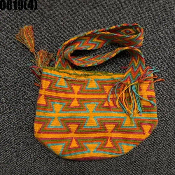 [BUNJANG] Woven Crossbody Bag with Tassel Detail / 직조 크로스백 태슬 패턴 숄더백