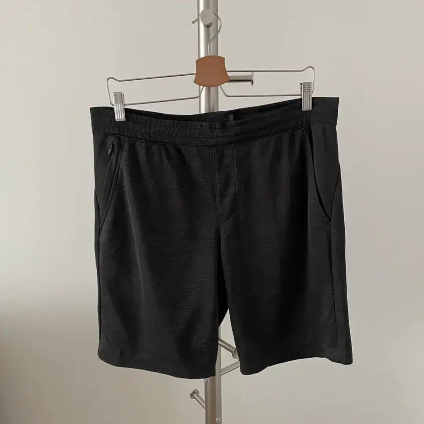 [BUNJANG] Uniqlo Polyester Shorts / 유니클로(UNIQLO) 반바지