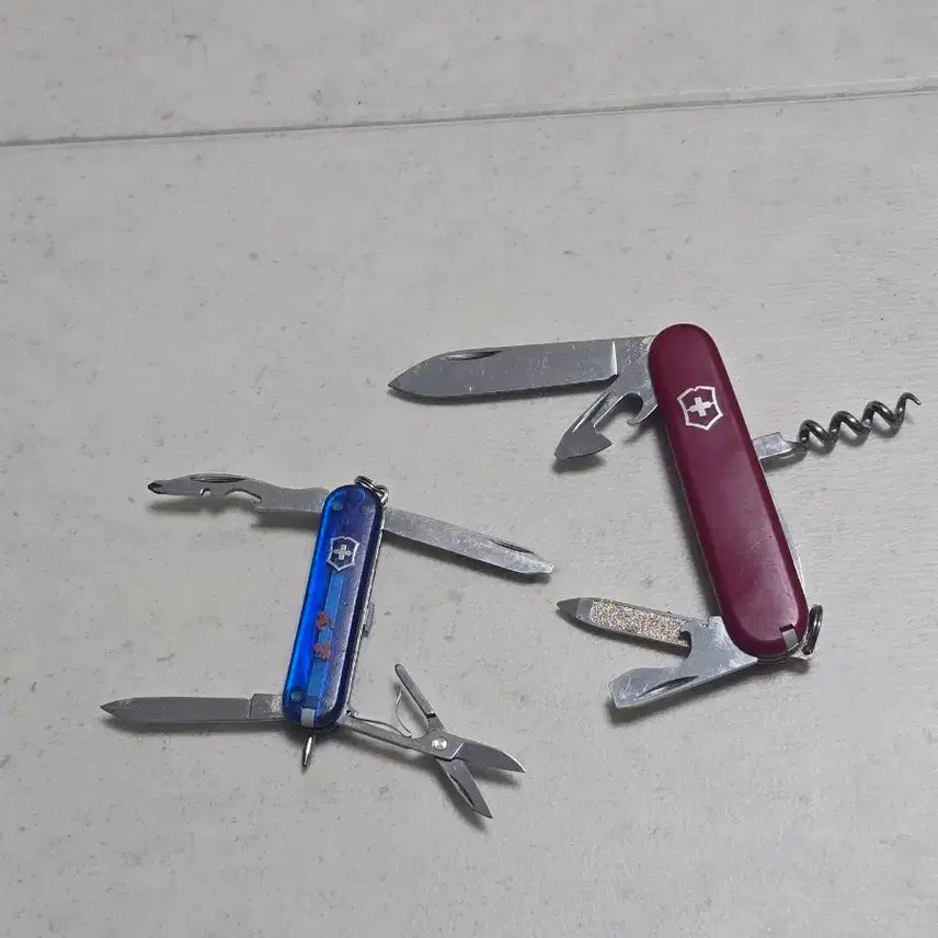 [BUNJANG] Victorinox Mini Tools & Multi-Tool Bundle with Ballpoint Pen / 빅토리녹스 볼펜 나오는 미니툴과 멀티툴 일괄 맥가이버
