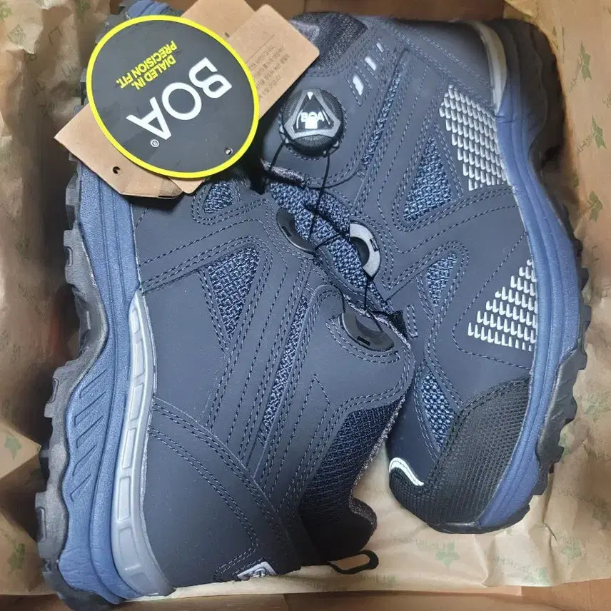 [BUNJANG] Younican Safety Shoes (Sizes 255, 270) / 유니칸 안전화 255 270