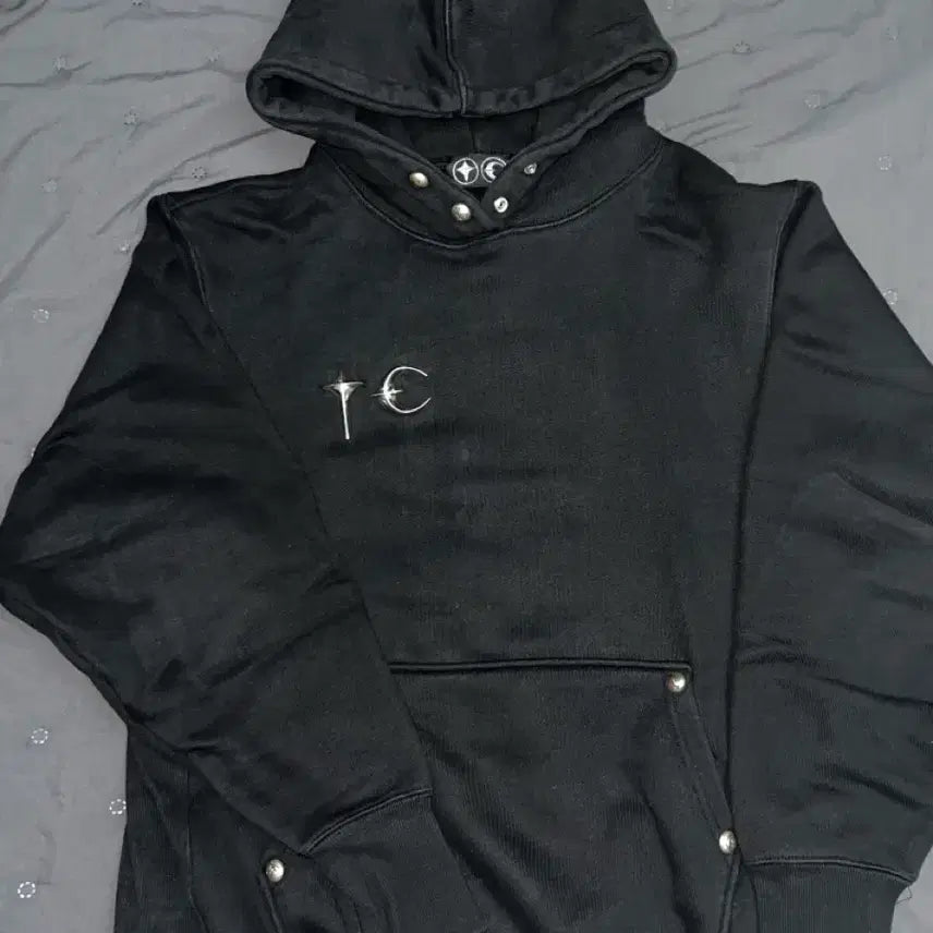 [BUNJANG] THUG CLUB Armor Hoodie Black Size 2 / 떠그클럽 아머후드 블랙 2