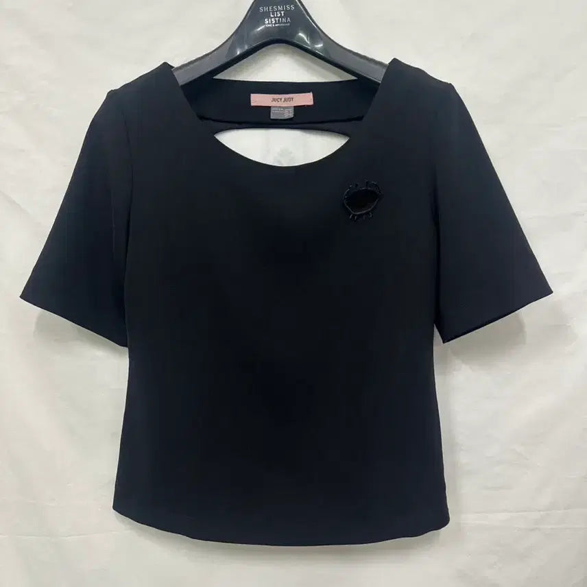 [BUNJANG] Juicy Judy Women's Black T-shirt - Back Slit Short Sleeve Size 85 / [상태최상] 쥬시쥬디 상의 여성 티셔츠 블랙 백트임 반팔 85