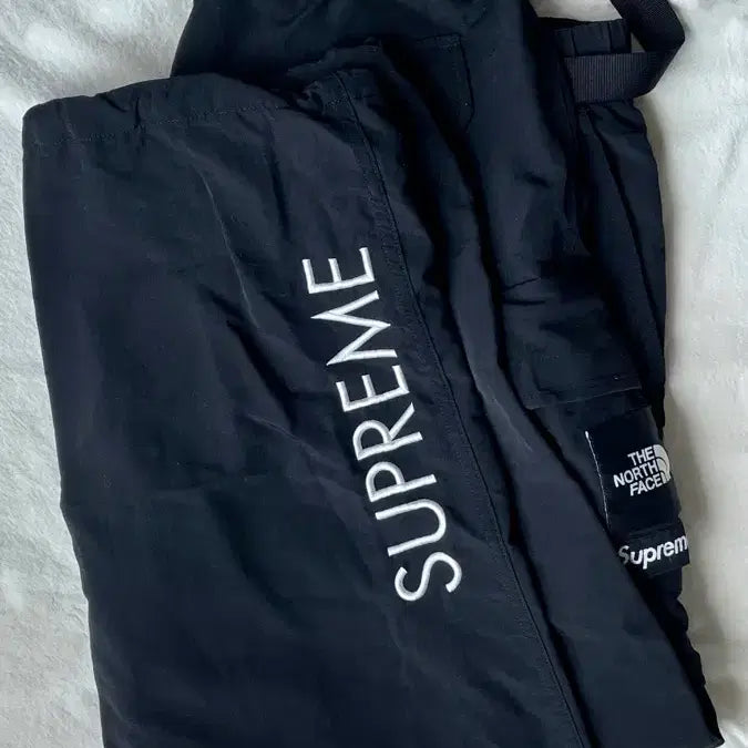 [BUNJANG] Supreme x The North Face Cargo Pants (Size M) / 슈프림X노스페이스 카고팬츠 M