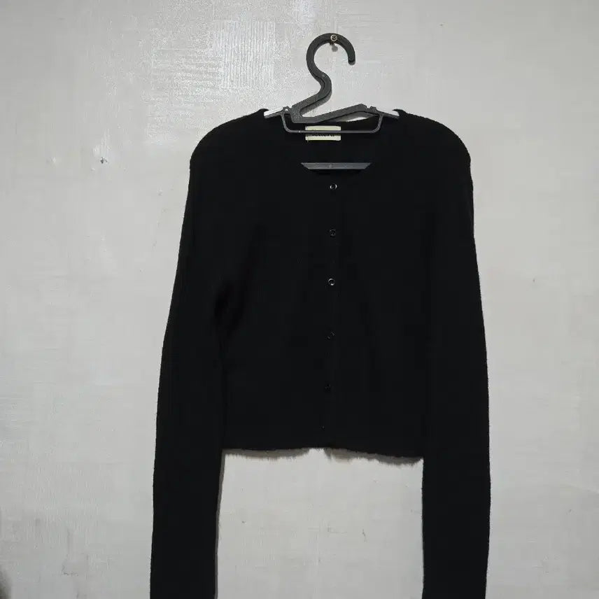 [BUNJANG] Lettera Merino Wool Blend Round Neck Cardigan / 레테라 메리노울  혼방 라운드넥 가디건