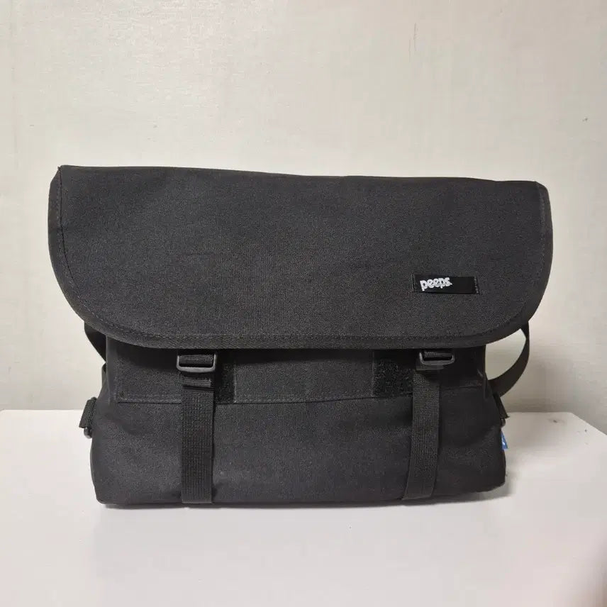 [BUNJANG] Phics Messenger Bag Black / 핍스 메신저백 블랙