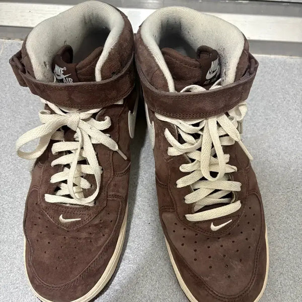 [BUNJANG] Nike Air Force 1 Mid 'Chocolate' Sneakers / 에어포스 미드 초콜릿 275