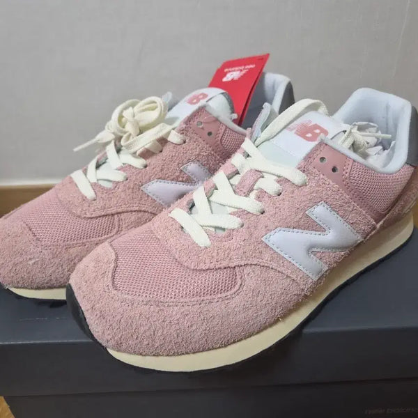 [BUNJANG] New Balance 574 Pink Suede Sneakers / (특가)뉴발란스 574 핑크 스웨이드 새상품 270