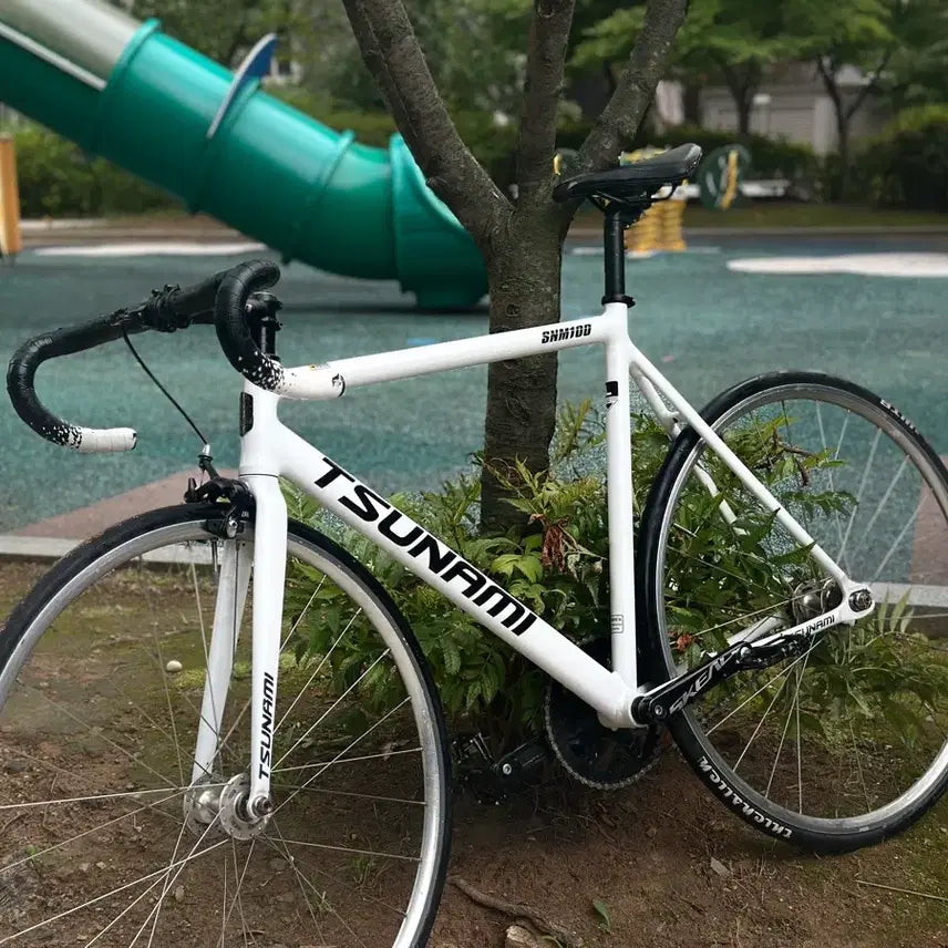 [BUNJANG] Tsunami White L Size Road Bike / 쓰나미 화이트 계급적 이번 주만 이 가격