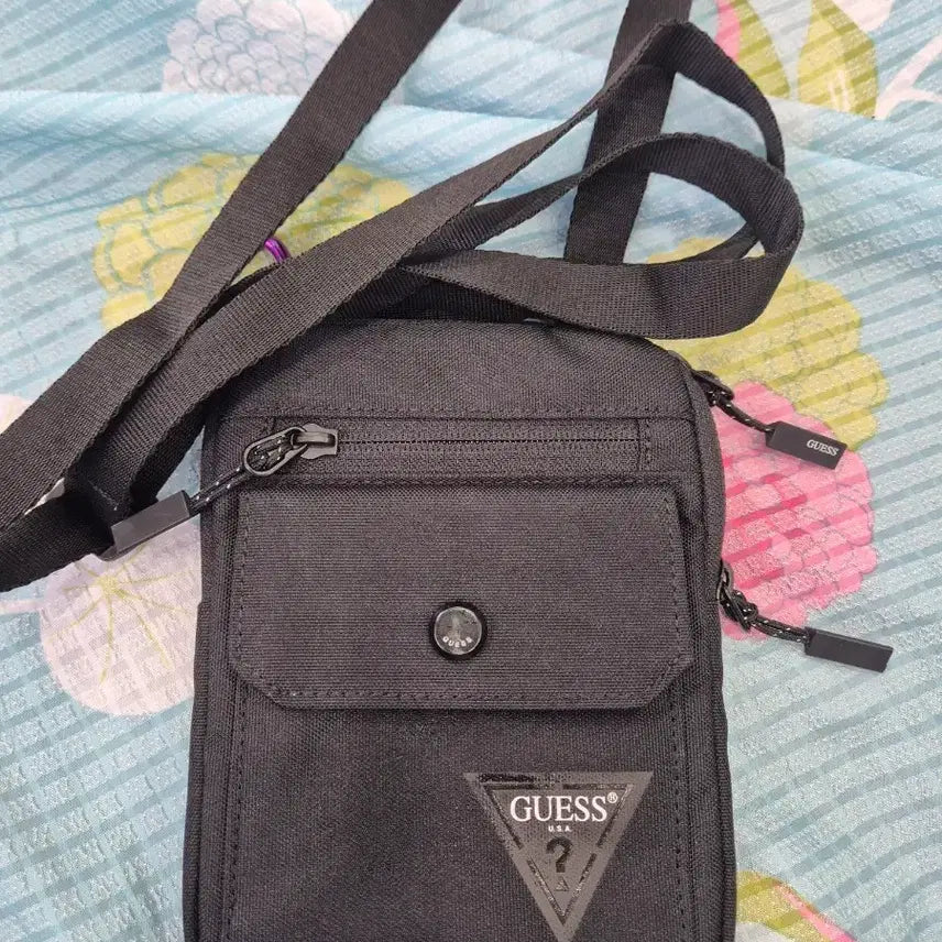 [BUNJANG] Guess Black Canvas Crossbody Bag / 게스 크로스백 블랙
