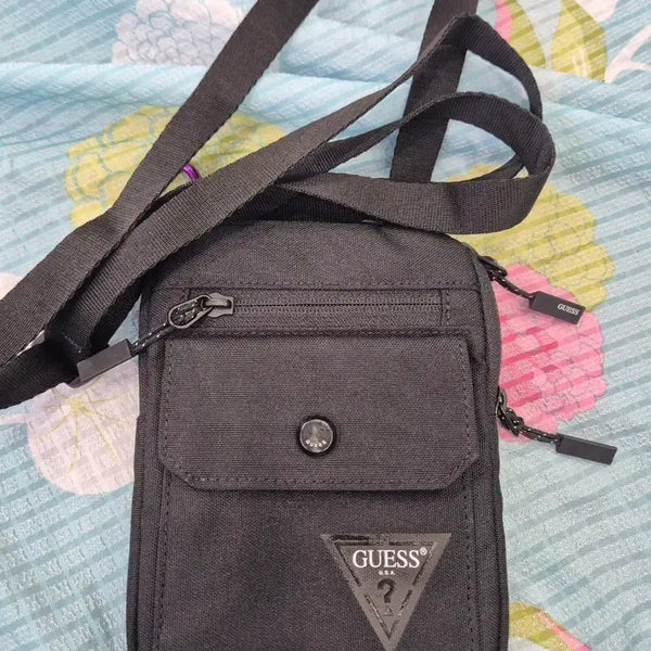 [BUNJANG] Guess Black Canvas Crossbody Bag / 게스 크로스백 블랙