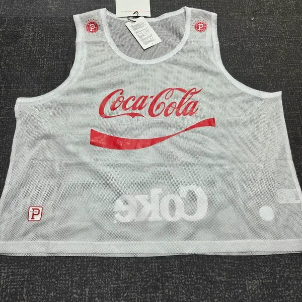 [BUNJANG] Coca-Cola White Sleeveless Mesh Top / 코카콜라 민소매 나시 화이트